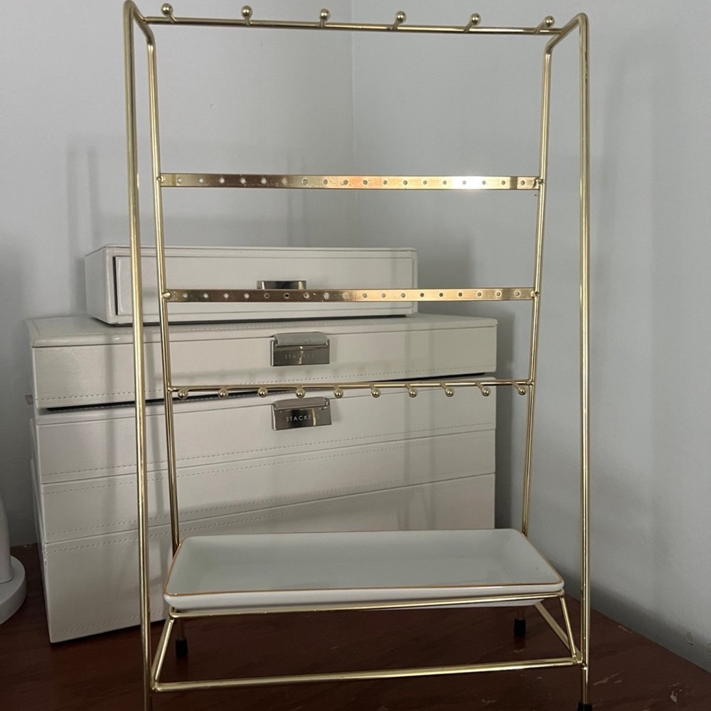 Gold Jewelry Organizer Stand